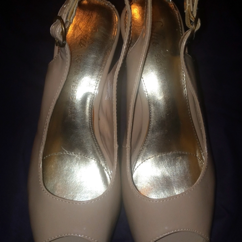 Sofia Vergara stiletto heels!